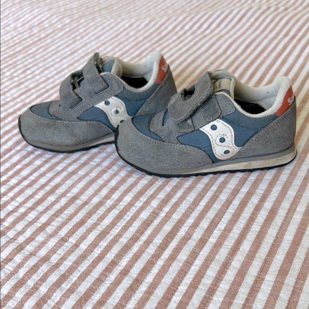 Saucony jazz Gray and Blue Sneakers, size  9